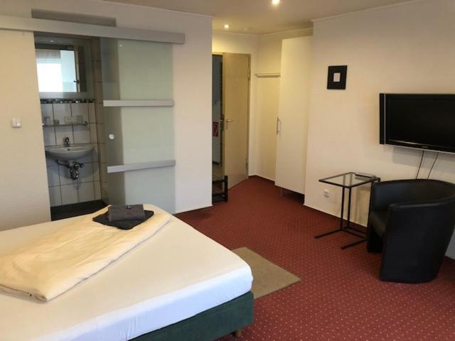 Hotel Saarland Lebach Екстериор снимка