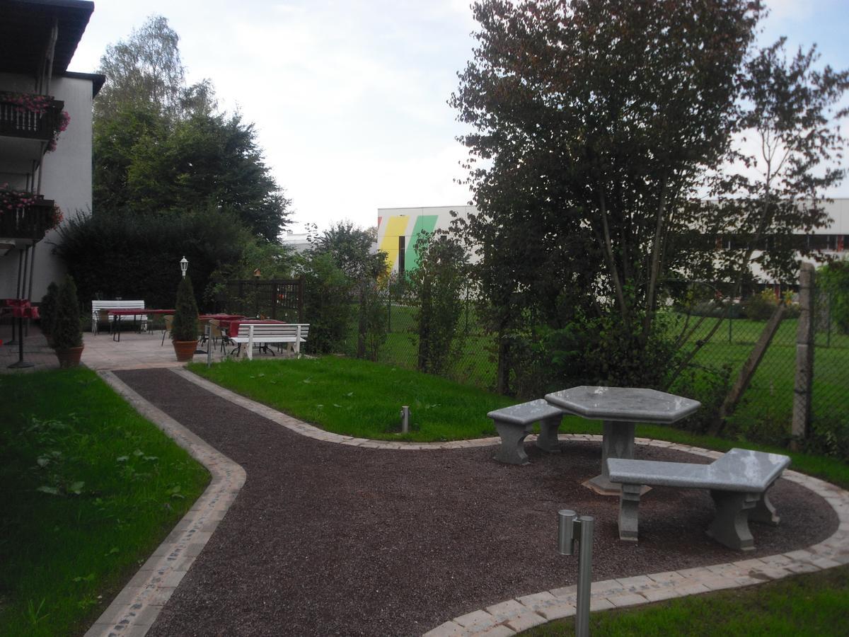 Hotel Saarland Lebach Екстериор снимка