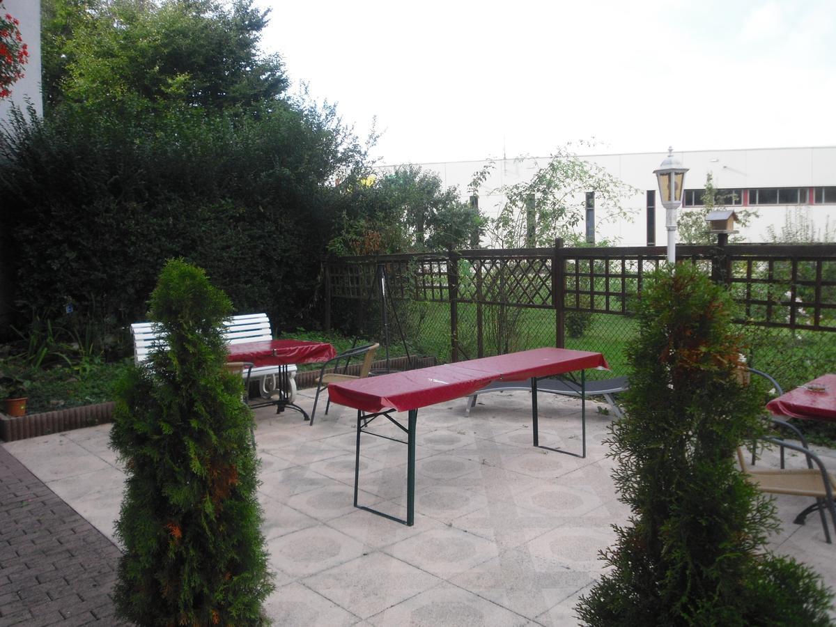 Hotel Saarland Lebach Екстериор снимка