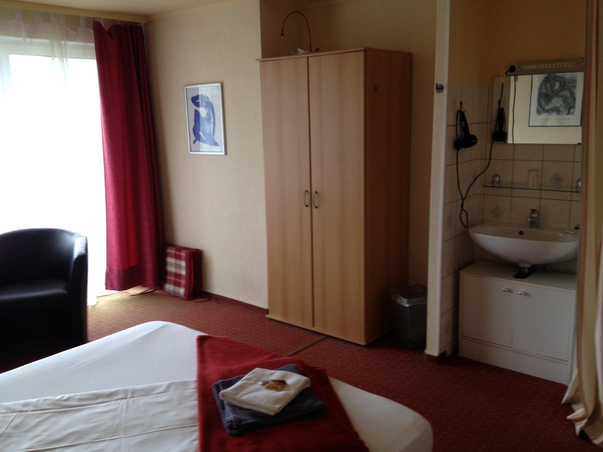Hotel Saarland Lebach Екстериор снимка