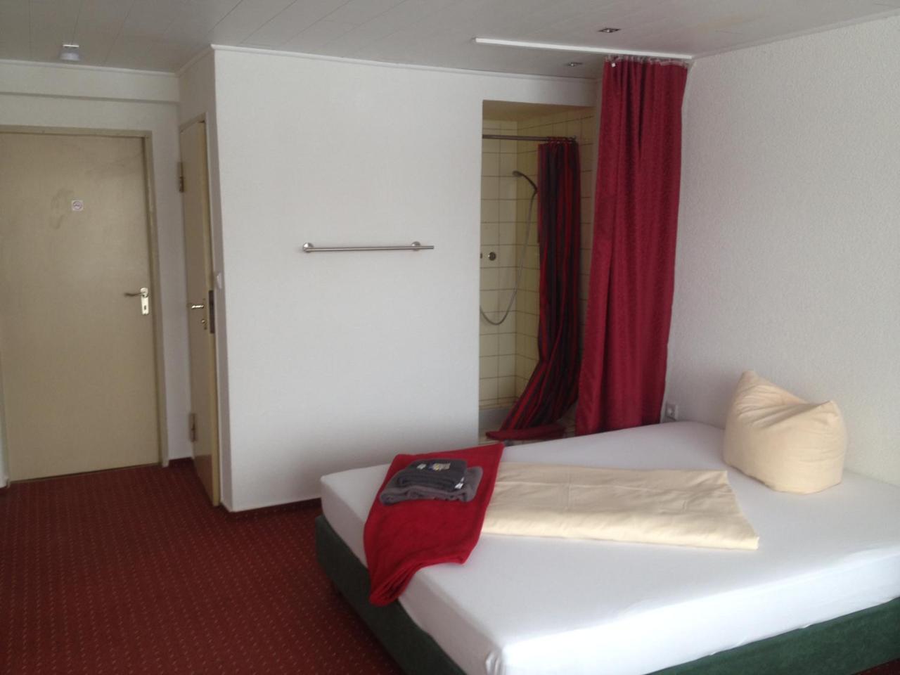 Hotel Saarland Lebach Екстериор снимка