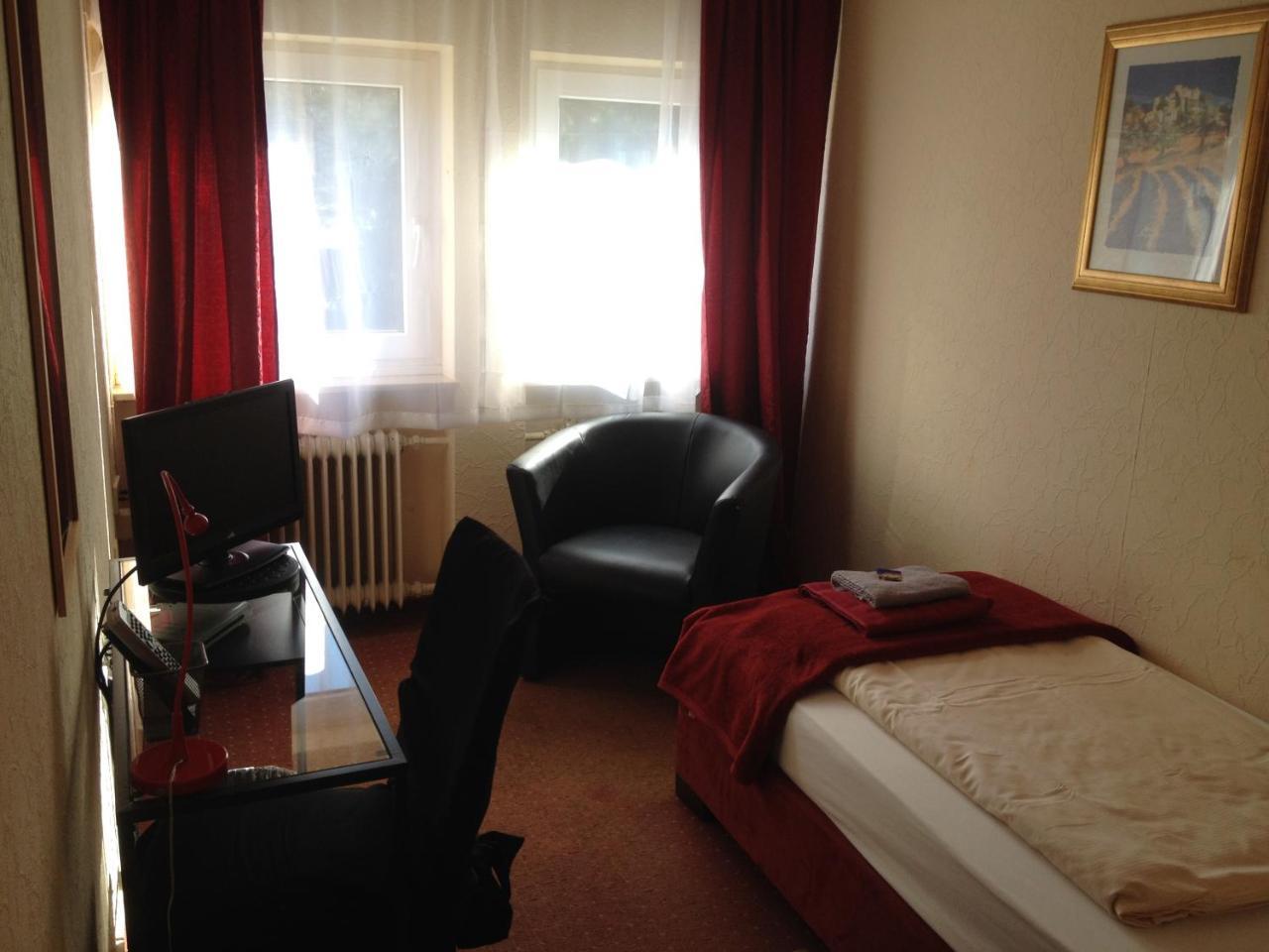 Hotel Saarland Lebach Екстериор снимка